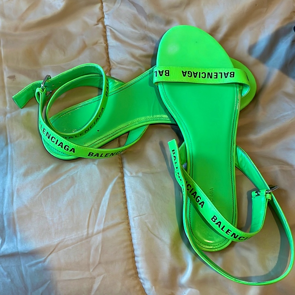 AUTHENTIC Balenciaga logo sandal—size 38 (Gently Used)